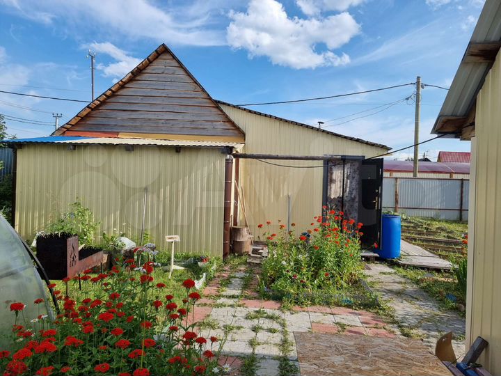 Дом 40 м² на участке 4 сот.