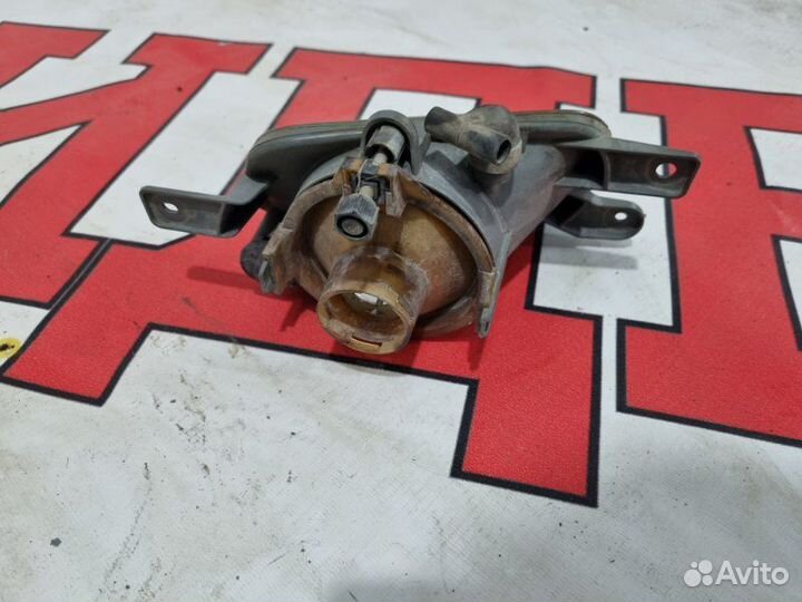 Туманка передняя правая Volvo Xc90