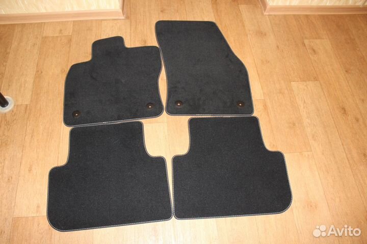 Автомобильные коврики ворсовые