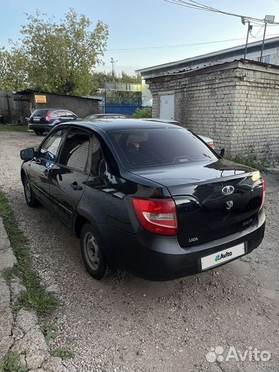 LADA Granta 1.6 МТ, 2013, 100 000 км