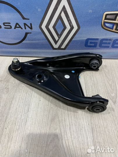 Рычаг подвески Renault logan 2 Лев