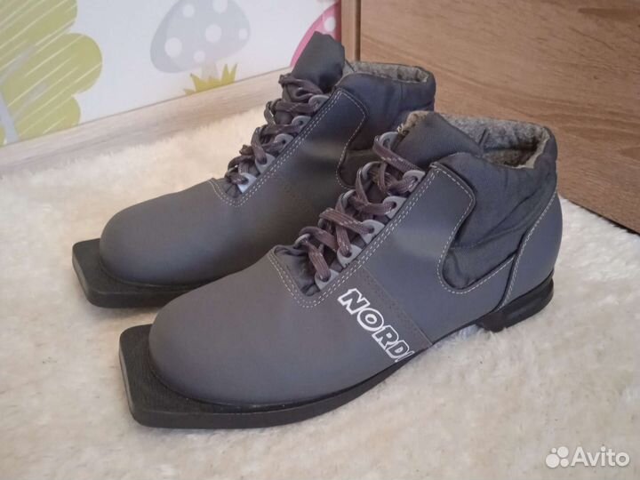 Лыжные ботинки nothing 40 р