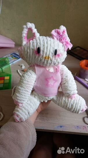 Вязаные игрушки ручной работы хеллоу kitty