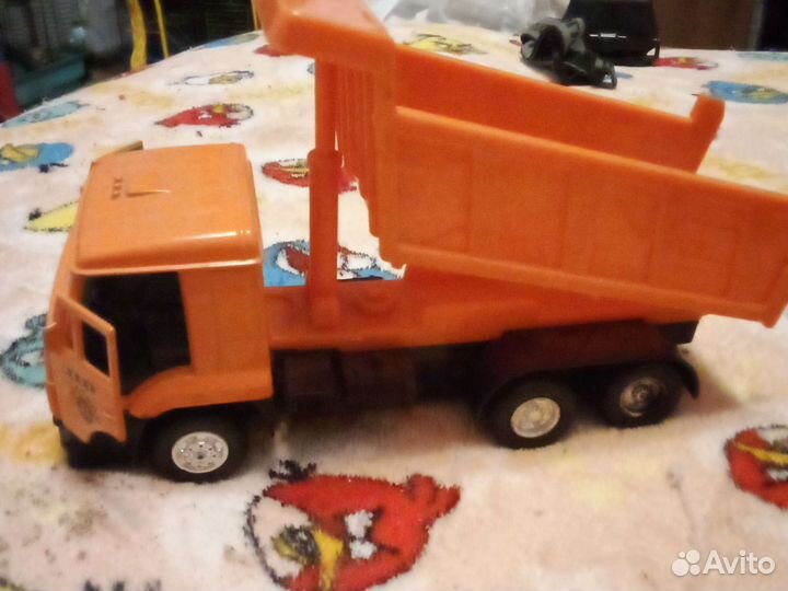 Игрушка грузовик