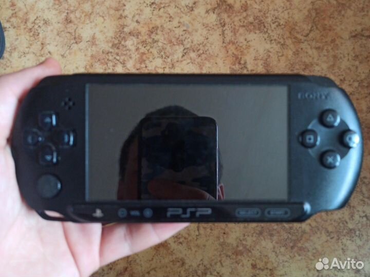 Sony PSP e 1008 стрит