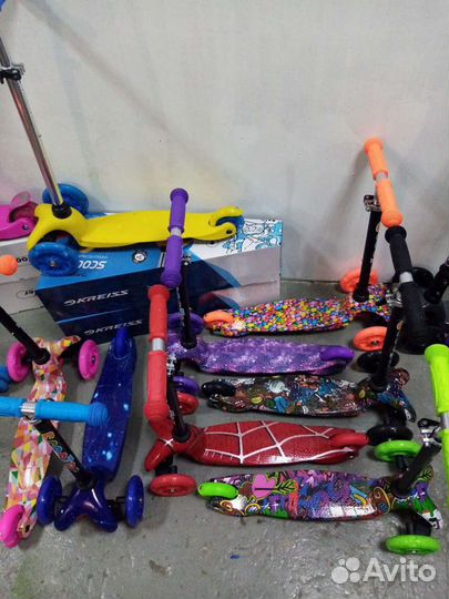 Самокат трехколесный Scooter