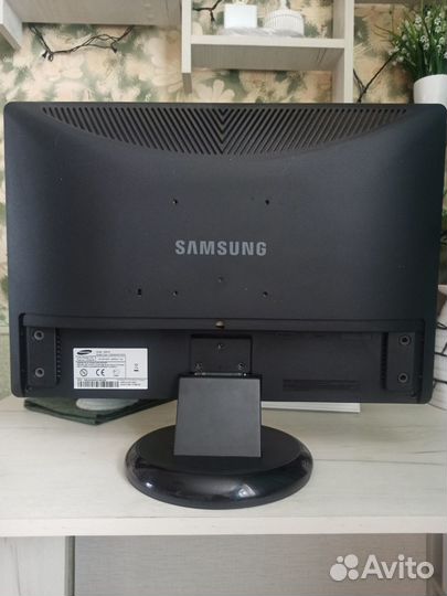 Монитор для компьютера 22 дюйма