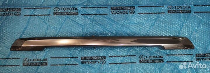 Хром накладка крышки багажника Lexus LX 450D 15-21