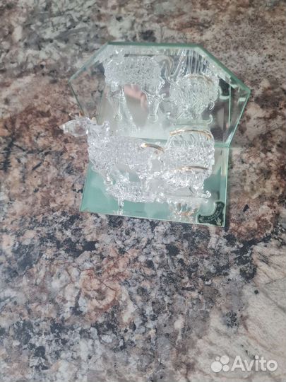 Статуэтка стекло