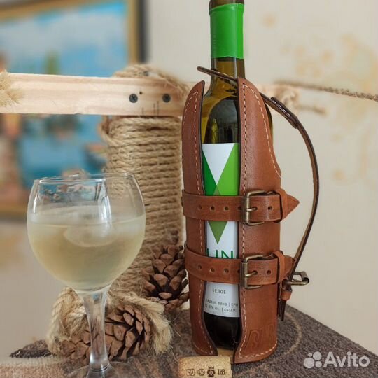 Стильный чехол на бутылку из натуральной кожи