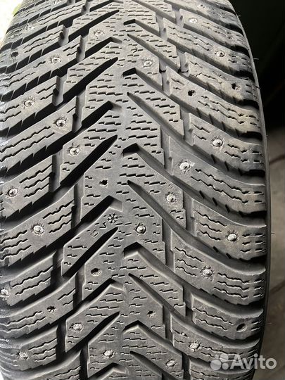 Nokian Tyres Hakkapeliitta 8 225/50 R18 99