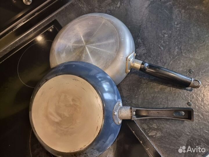 Сковородки 2 шт