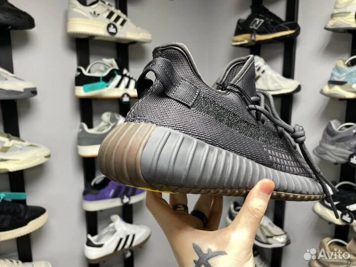 Кроссовки Adidas Yeezy Boost 350 V2 Cinder