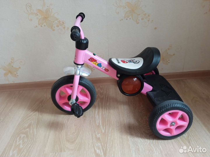 Трехколесный велосипед