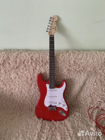 Электрогитара, комбоусилитель, шнур для электрогит