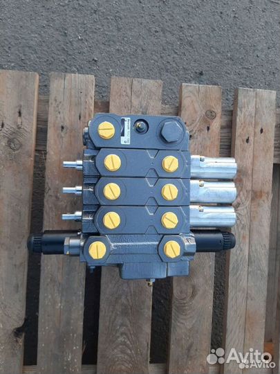 Гидрораспределитель Bosch, Rexroth Мтз-1523/2022