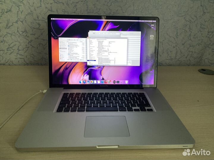 Apple macbook pro 17 2011