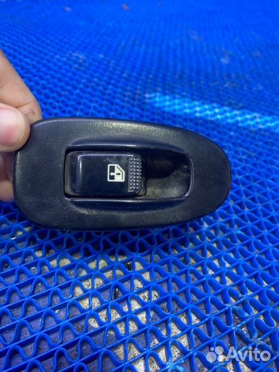 Кнопка стеклоподъемника Kia Spectra седан S6D 2006