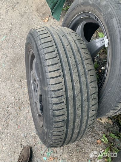 R16 Nokian Tyres Hakkapeliitta 5 225/60, PCD 5x112 DIA 67.1