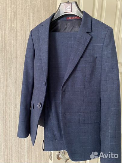 Костюм школьный