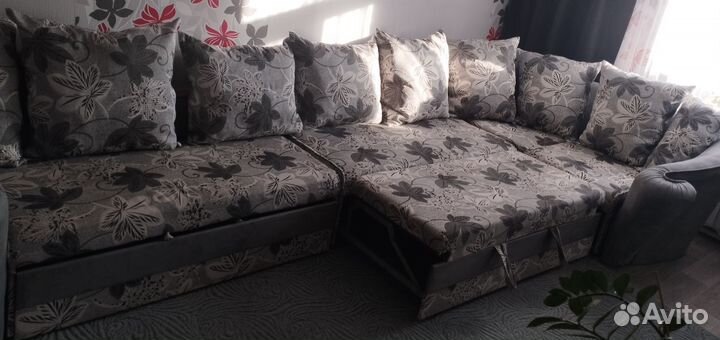 Большой угловой диван бу