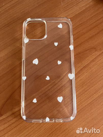 Чехлы на iPhone 13