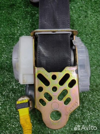 Ремень безопасности передний правый Lexus RX300