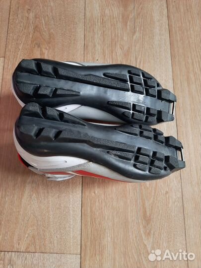 Лыжные ботинки 42 размер sns