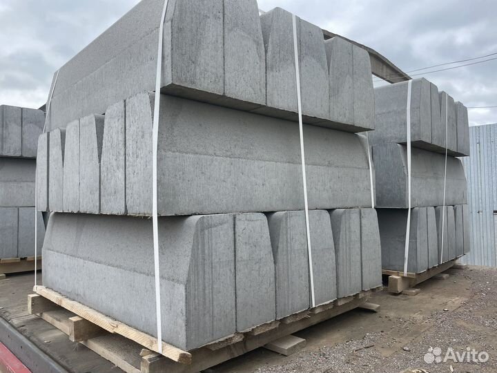 Бордюр дорожный 1000х300х150