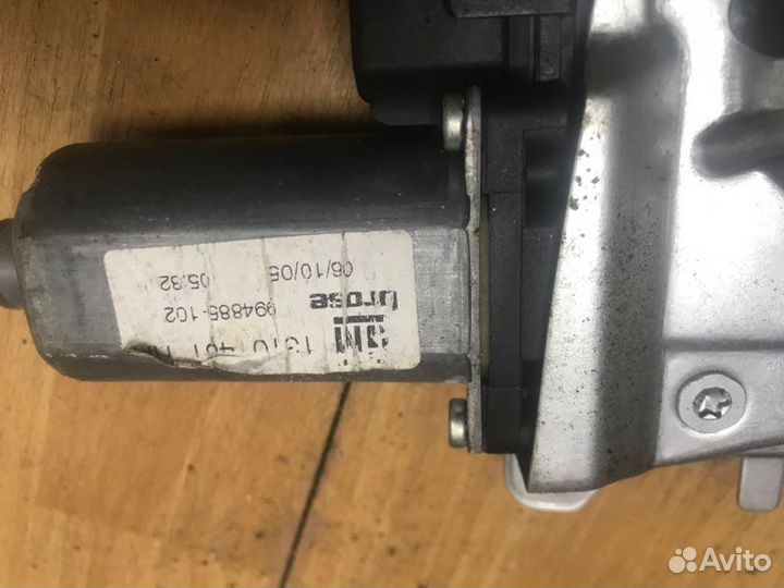 Стеклоподъемник передний правый Opel Astra H