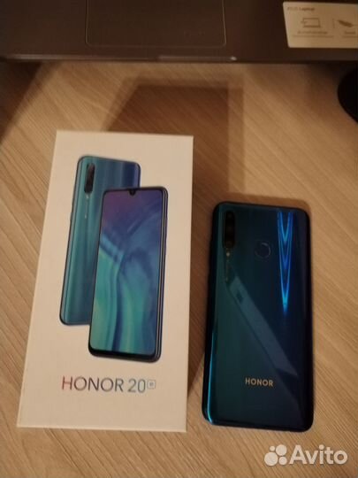 HONOR 20e, 4/64 ГБ