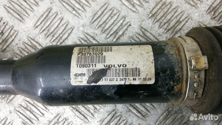 Полуось передняя правая (приводной вал, шрус)