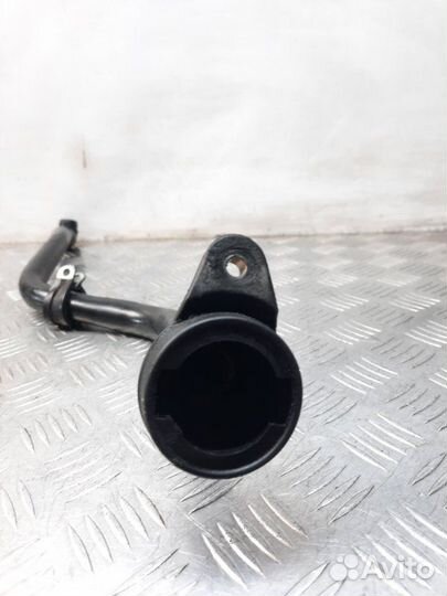 Маслозаливная горловина Mercedes-Benz Vito минивэн