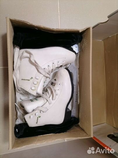 Коньки фигурные