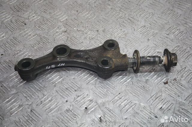 Рычаг передний левый Camry / Vista SV30 SV40