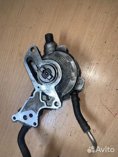 Насос форсунки vw b6 2.0 Насос вакуумный