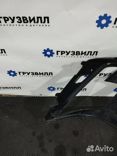 Окантовка правой фары Volvo FMX 84236087