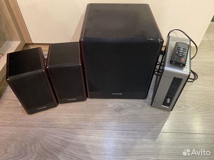 Колонки для компьютера с сабвуфером Microlab