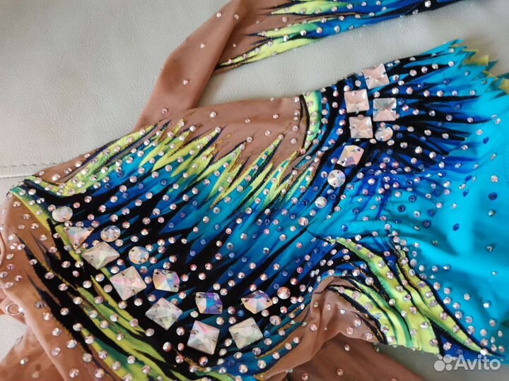 Роскошный костюм Сваровски оригинал 4000 шт