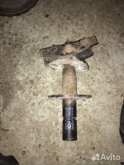 Кронштейн крепление переднего бампера бмв е36