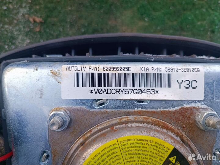 Подушка безопасности водителя Киа Соренто 1 2005 г