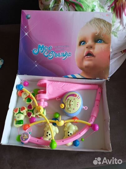 Музыкальный мобиль на кроватку