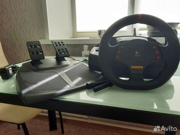 Logitech Momo Racing