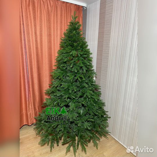 Елка искусственная Со встроеной гирляндой