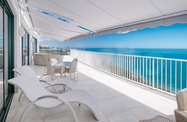 4-к. квартира, 246,6 м², 18/25 эт.