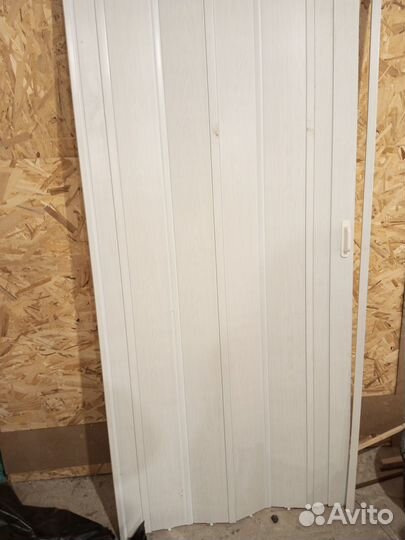 Складная дверь гармошка