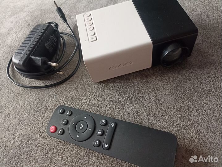 Детский проектор YG300