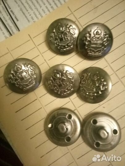 Пуговицы