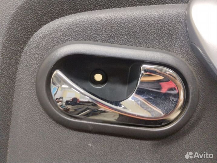 Обшивка двери задней правой Nissan Terrano D10 201