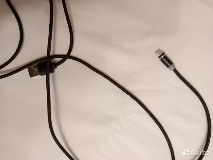 Провод для зарядки телефона